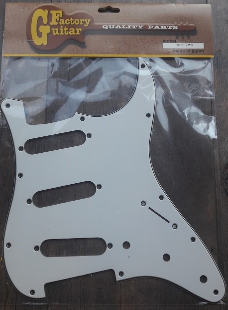 Domo STP-1W3 Beyaz SSS Strat Pickguard - 1