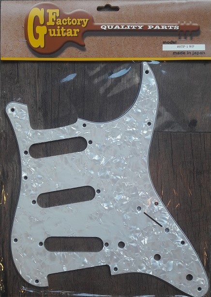 Domo STP-1WP Beyaz Sedefli SSS Strat Pickguard - 1