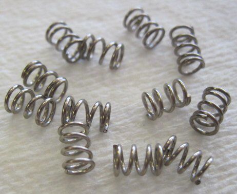 Fender American Vintage Stratocaster Intonation Springs - 2