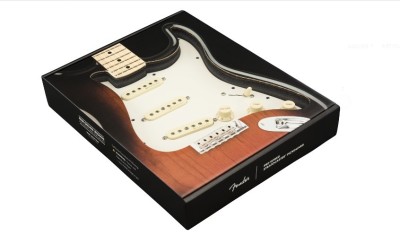 Fender Pre-Wıred Strat® Vıntage Noıseless Sss Pıckguard Parchment 11 Hole - Thumbnail