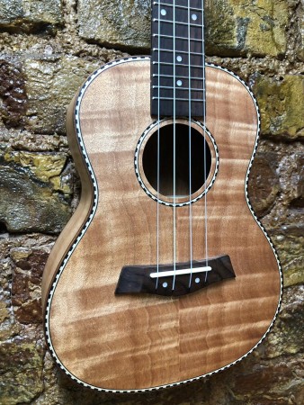 Kmise Tenor Ukulele - 